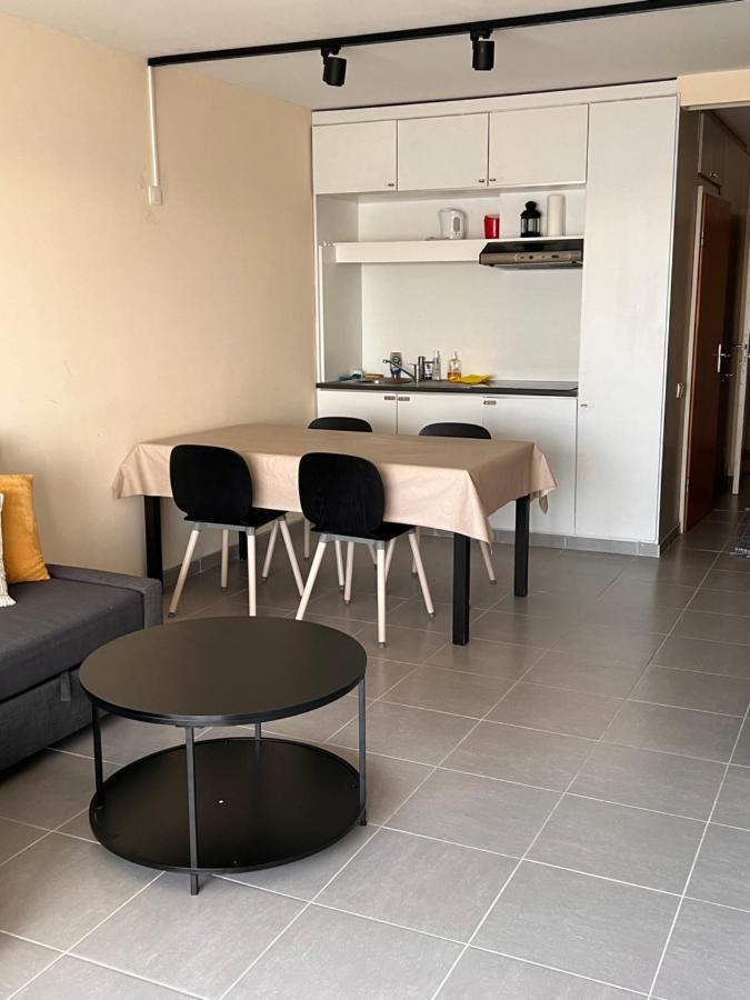 Avelie Studio ميدل كيرك المظهر الخارجي الصورة