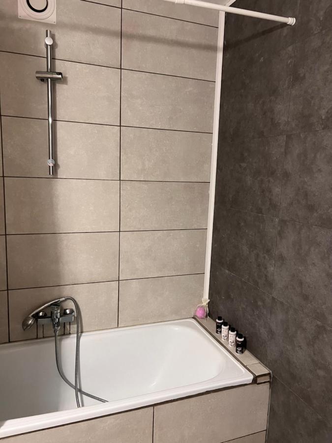 Avelie Studio ميدل كيرك المظهر الخارجي الصورة